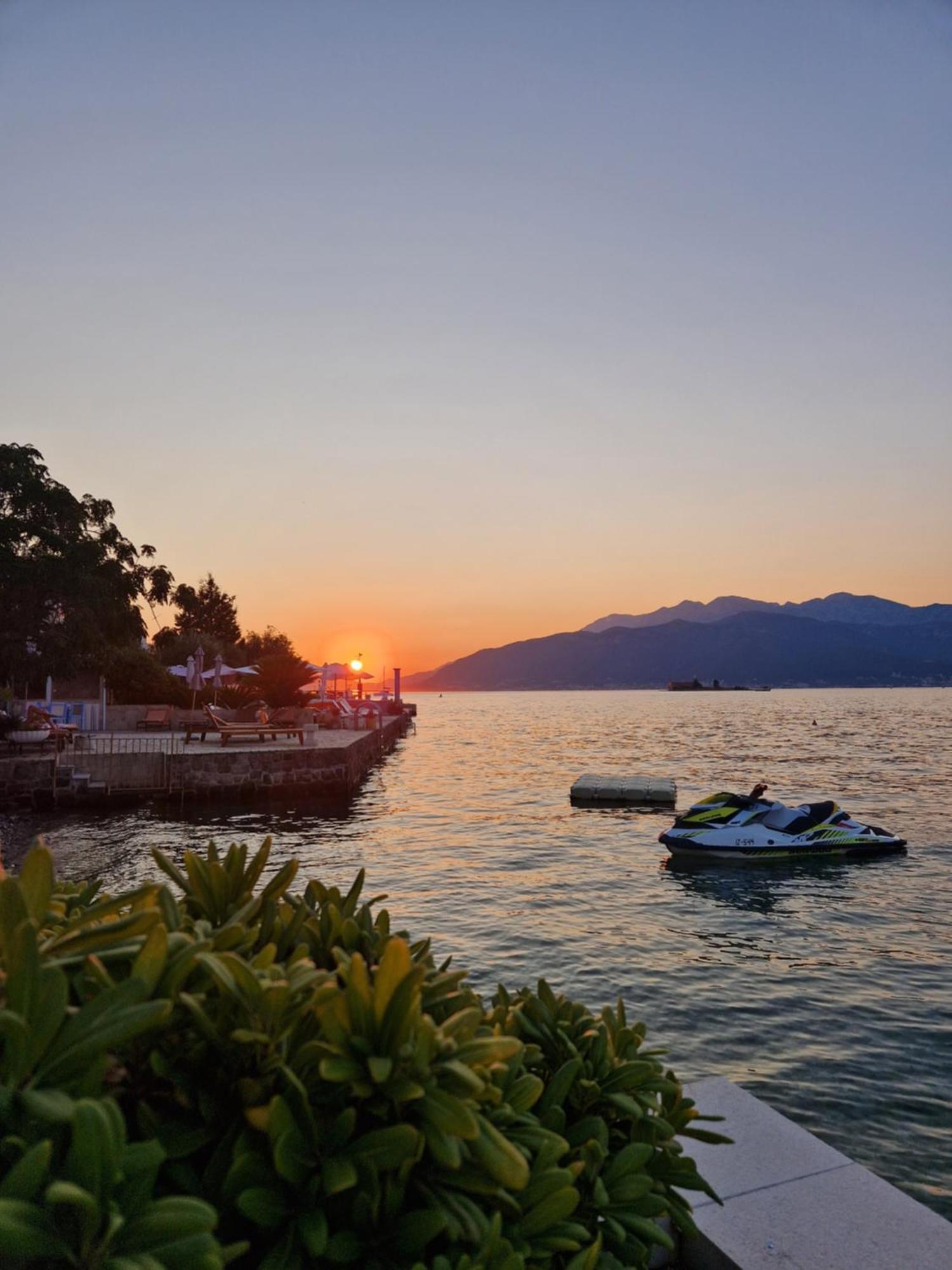 Franovic Apartments Tivat Exteriör bild