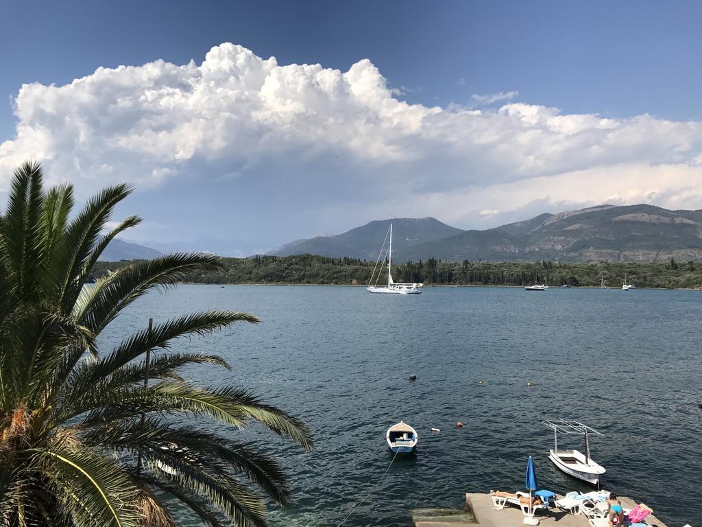 Franovic Apartments Tivat Exteriör bild