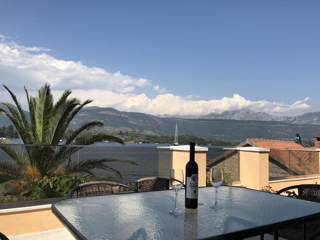 Franovic Apartments Tivat Exteriör bild