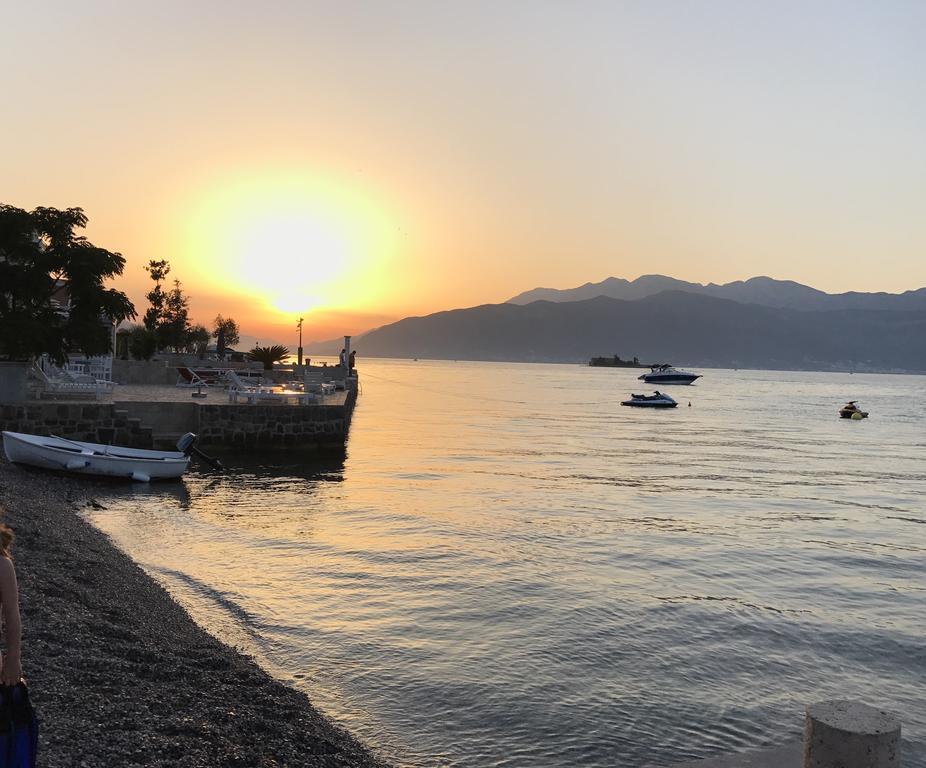 Franovic Apartments Tivat Exteriör bild