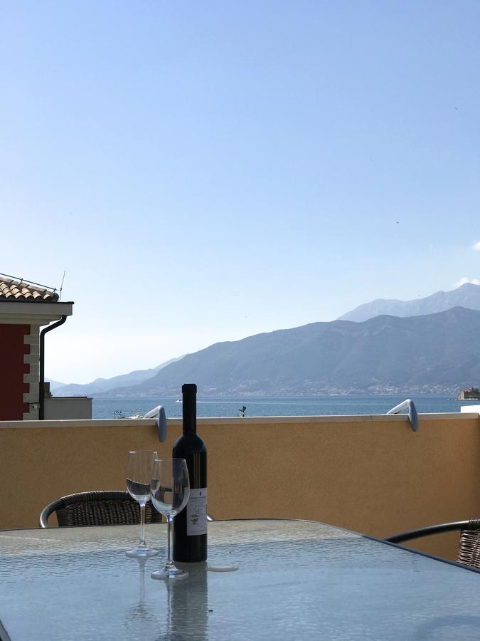Franovic Apartments Tivat Exteriör bild