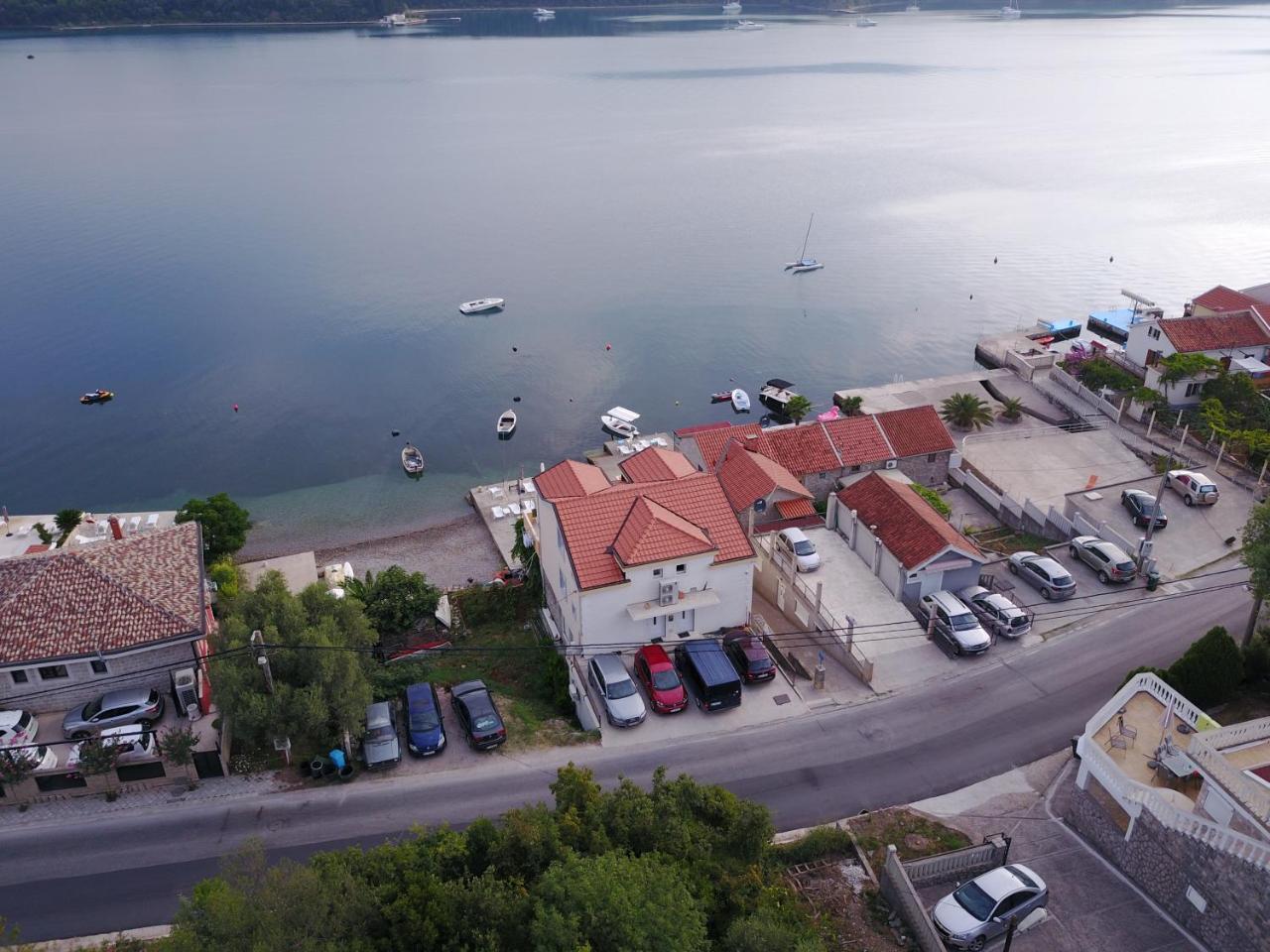 Franovic Apartments Tivat Exteriör bild